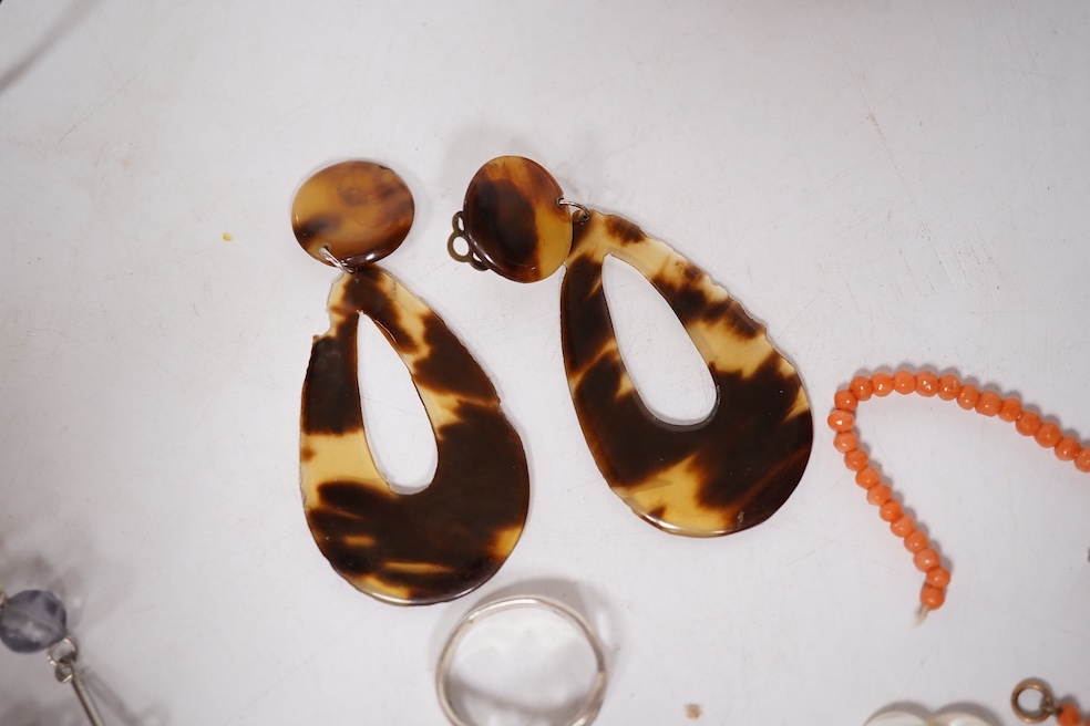 A small quantity of assorted mainly costume jewellery including a pair of malachite earrings and a graduated coral bead necklace, together with an Omega watch box and a gentleman's Quamer quartz wrist watch. Condition -